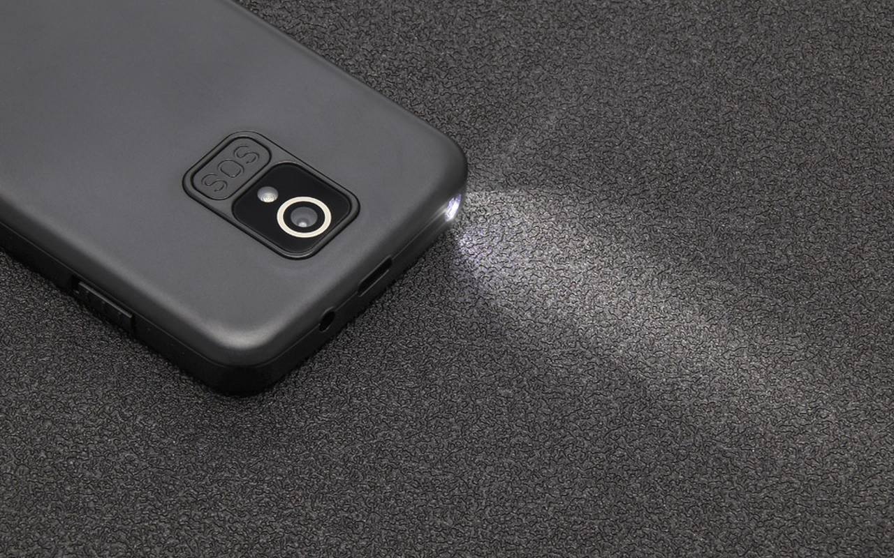 UNIWA M4003 Smartphones product details 2